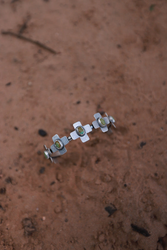 ✙ Cross Cuff ✙ green 6.5”