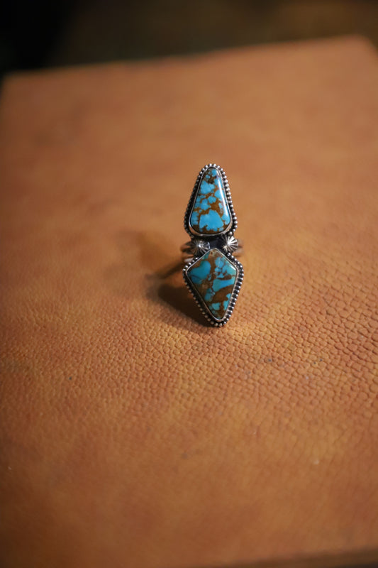 The broken beauty ring - size 7