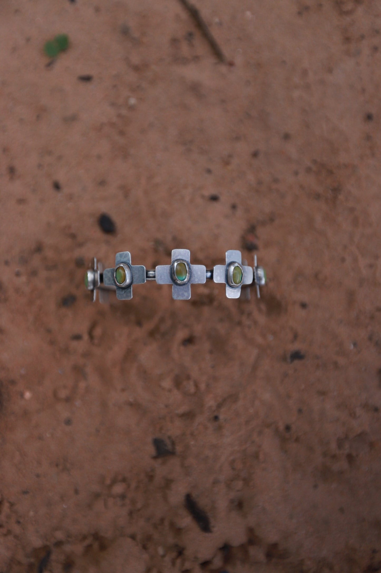 ✙ Cross Cuff ✙ green 6.5”